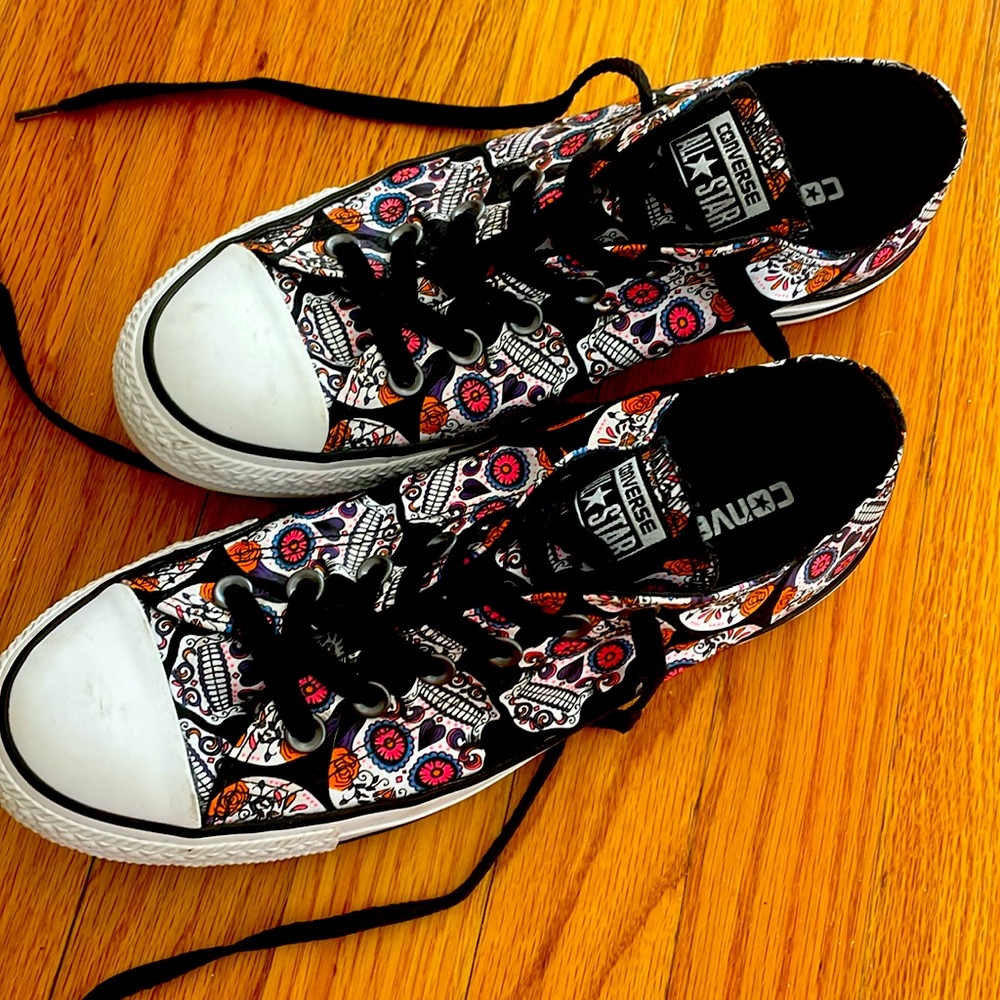 CONVERSE ALL STAR Day of the Dead style size men’s 7 and women’s 9